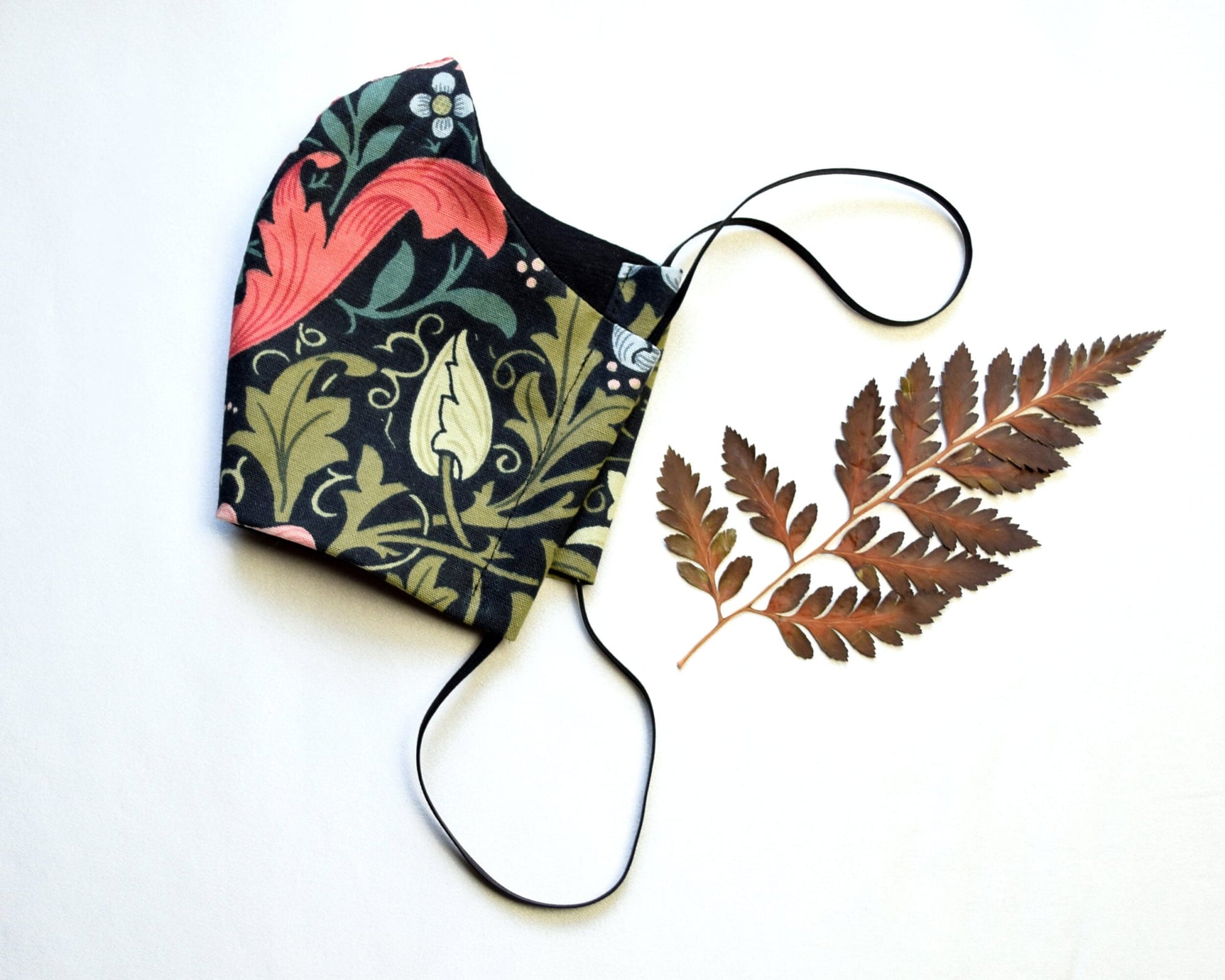 William Morris Face Mask in Compton Washable Facemask with 